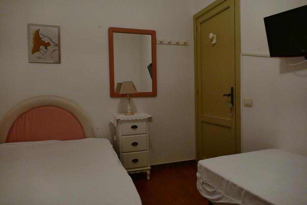 Pm 5 Via Sicilia Guest House Alghero Esterno foto